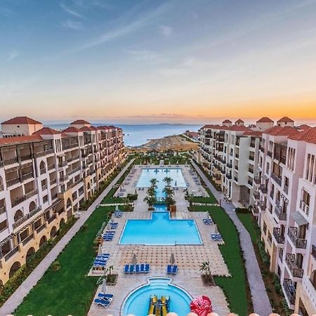 Premium Sea View 2 Bedrooms 2 Bathrooms Apartment Located Within Gravity Hotel & Aquapark הורגהדה מראה חיצוני תמונה